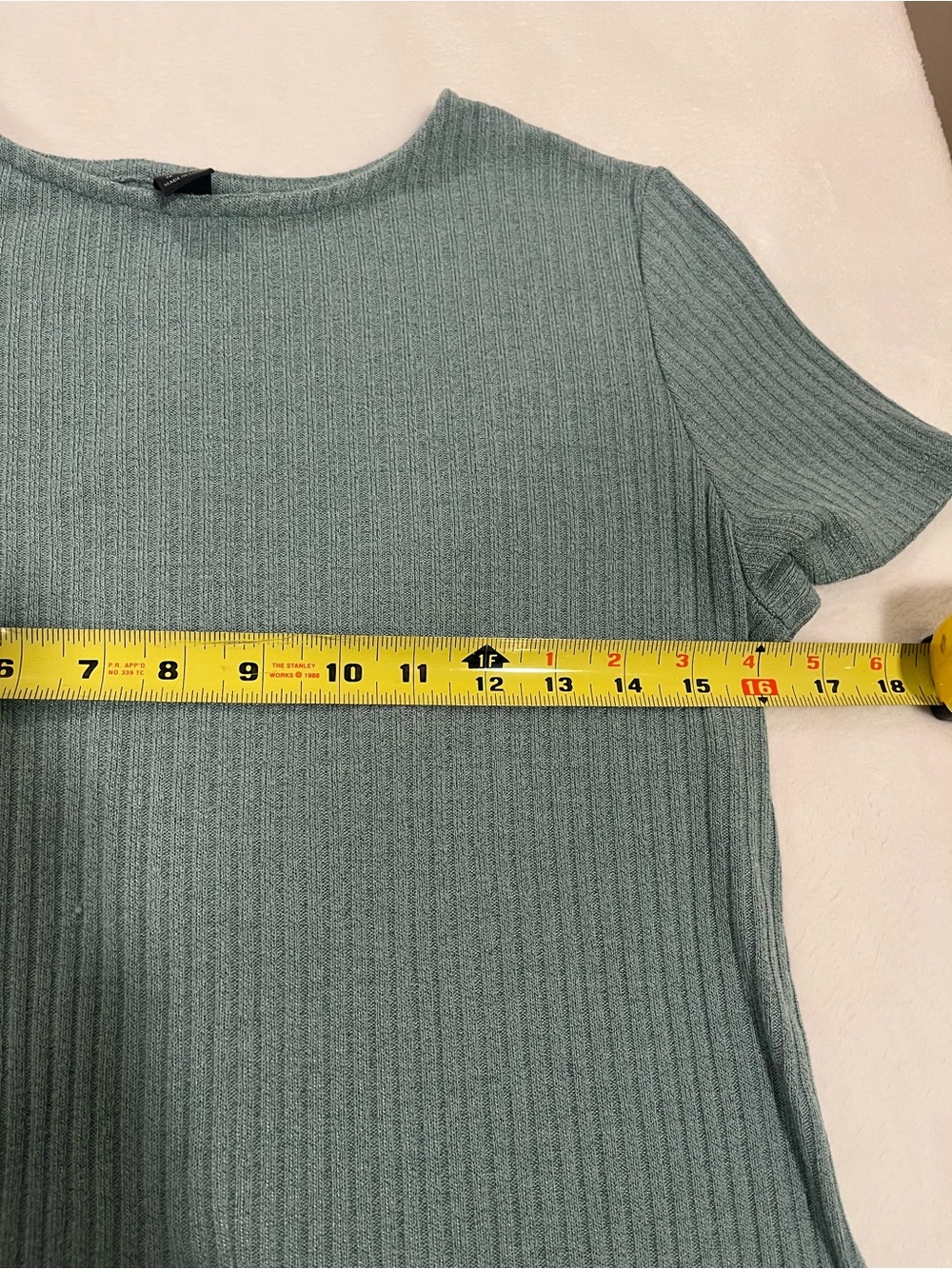 SHEIN Ribbed Button-Back Short Sleeve Top - Medium - Picture 5 of 7